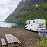 Übernachtungsplatz an einem Fjord mit dem Wohnmobil in Norwegen