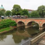 Eine Brücke über die Leine in Hannover