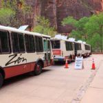 Der Zion Shuttle Bus am Temple of Sinawava