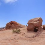 Interessante Felsformation an einem Parkplatz im Valley of Fire State Park