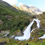 Wasserfall Kleivafossen auf der Briksdal Wanderung