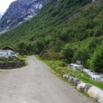 Blick über den Melkfull Bretun Camping in Olden Norwegen