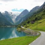 Landschaft auf der Fahrt Richtung Briksdalsbreen