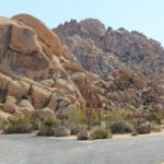 Schilder auf dem Indian Cove Campground im Joshua Tree Nationalpark