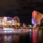 Start der Wassershow am Bellagio in Las Vegas bei Nacht