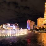 Spiel der Wasserfontänen am Hotel Bellagio in Las Vegas bei Nacht