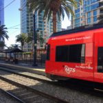 Eine Bahn im Bahnhof Santa Fe in San Diego