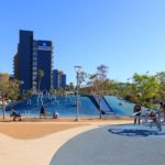 Riesige Spielfläche für Kinder im Waterfrontpark San Diego