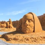 Figuren auf dem Sandskulpturenfestival Sondervig