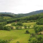 Die Landschaft um Pelussin im Parc du Pilat Frankreich