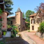 Spaziergang durch Saint Haon-le-Chatel in der Loire