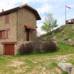 Ein Steinhaus in Montarcher einem Village de caractere in der Loire