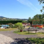 Pool und Spielplatz auf dem Camping Bel Epoque du Pilat