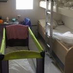 Kabine mit Meerblick und Kinderbett auf der Stena Line Fähre ins Baltikum
