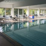 Schwimmen beim Camping im Sauerland am Hennesee