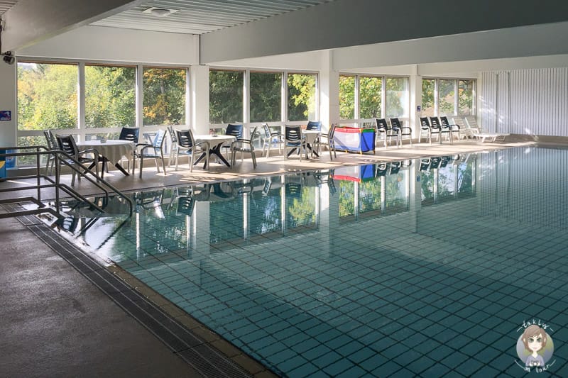Schwimmen beim Camping im Sauerland am Hennesee