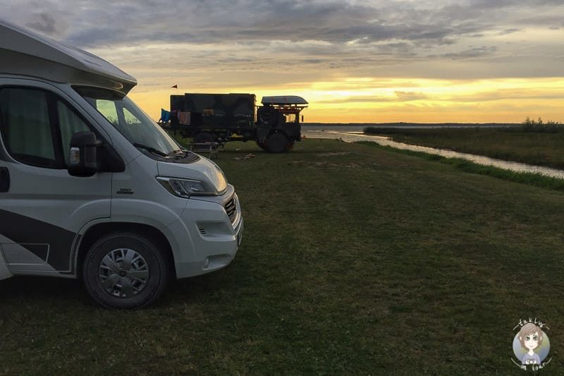 Einfacher Campingplatz zum Camping mit Wohnmobil im Baltikum