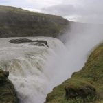 Atemberaubender Blick auf den Goldenen Wasserfalls in Island