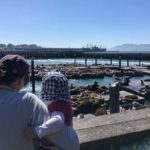 Mit Kind an der Seelöwen Plattform in San Francisco