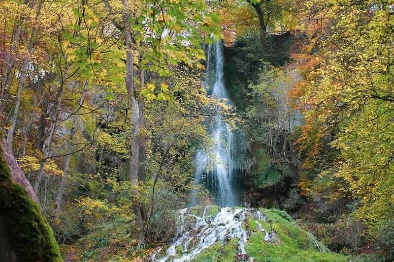 Bad Uracher Wasserfall ein Reiseziel in Deutschland