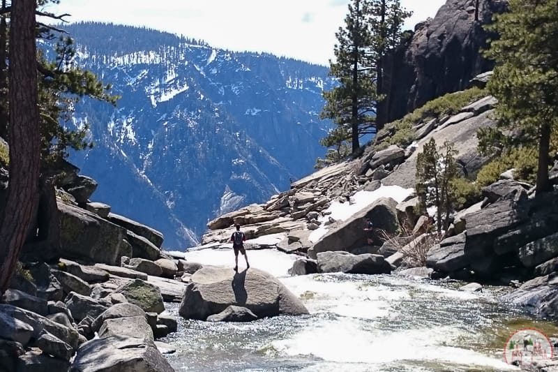 Am Trail zu Upper Yosemite Falls im Nationalpark in Kalifornien