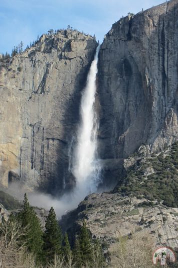 Trail zu Upper Yosemite Falls im Nationalpark in Kalifornien