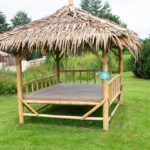 Ein Daybed im Relax Garten vom AquaMagis Erlebnisbad