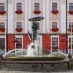 Brunnen in Tartu beim Reisen durchs Baltikum mit Kind