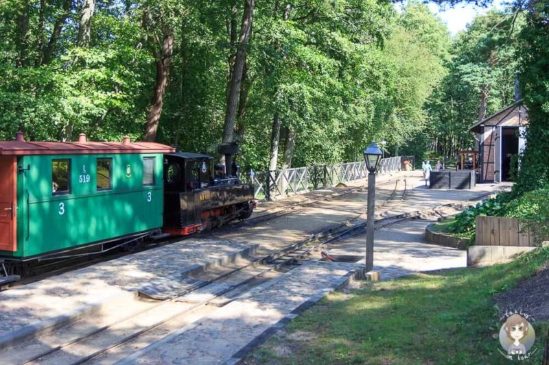 Im Baltikum mit Kind an der Bahn in Ventspils