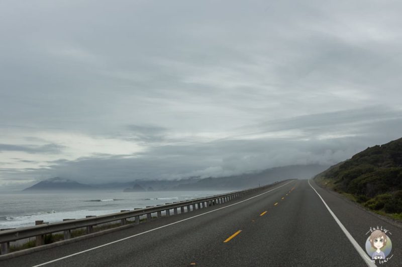 Tief hängende Wolken an der Oregon Coast