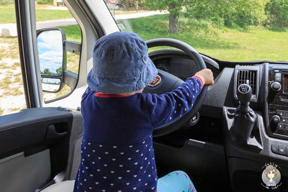 Gefahren beim Camping mit Kindern im Wohnmobil