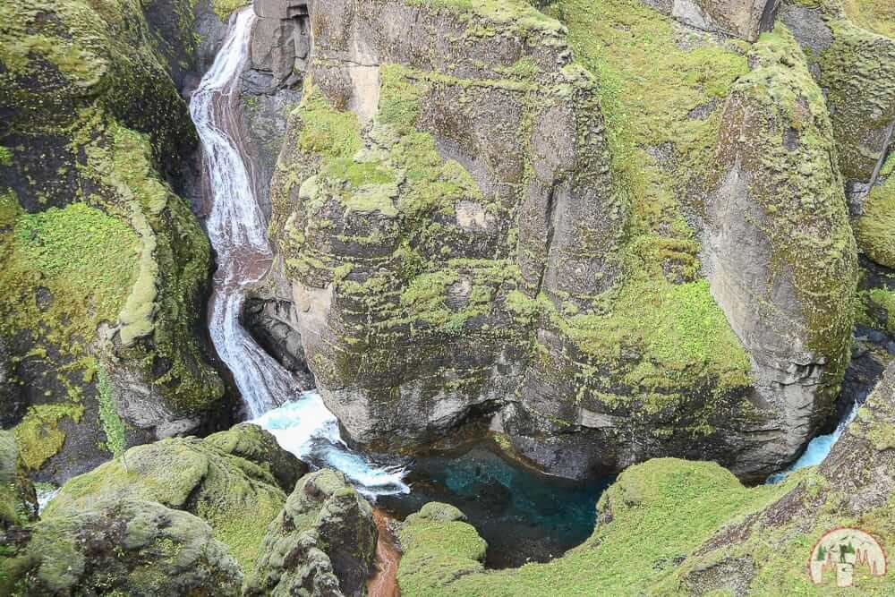 Besuch am Fjadrargljufur Canyon auf Island Roadtrip