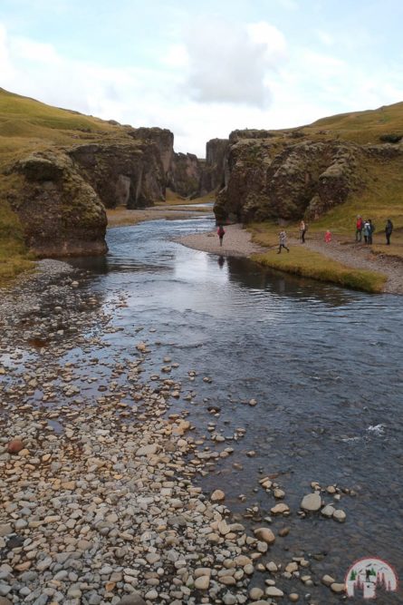 Besuch des Fjaðrárgljúfur Canyon und Gletschern in Island