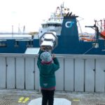 Container Aussichtspunkt in Bremerhaven mit Kind