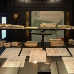 Viele Dokumente im Auswanderermuseum Bremerhavens Sehenswürdigkeiten