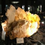 Bergkristallgruppe im Kristallmuseum Riedenburg