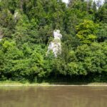 Abwechslungsreiche Felsen in der Weltenburger Enge