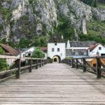 Holzbrücke und der Bruckturm in Essing