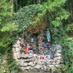 Eine Grotte in Bad Abbachs Kurpark