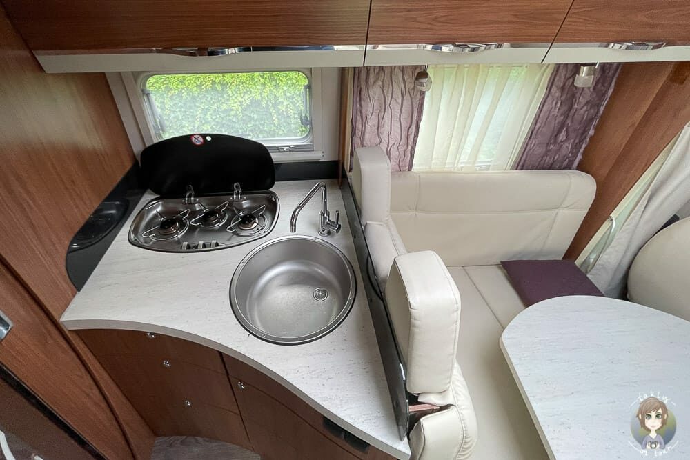 Die Küchenzeile im Wohnmobil oder Wohnwagen