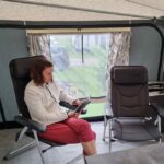 Bei Regen im Vorzelt vom Mietwohnwagen