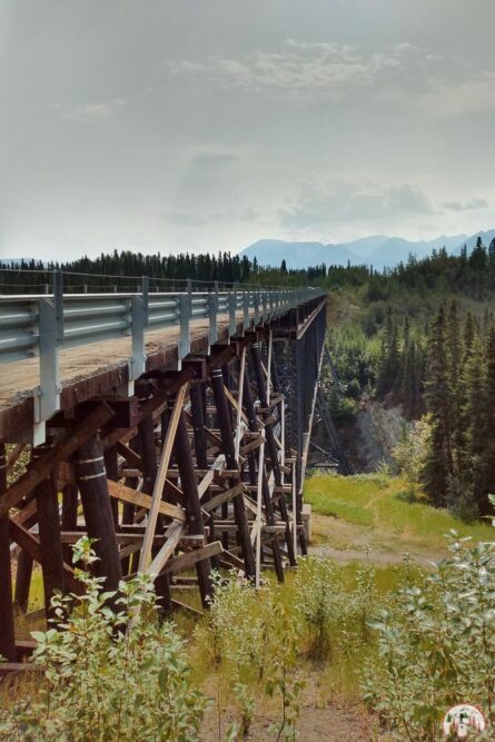 Die Kuskulana Bridge ist Teil der McCarthy Road