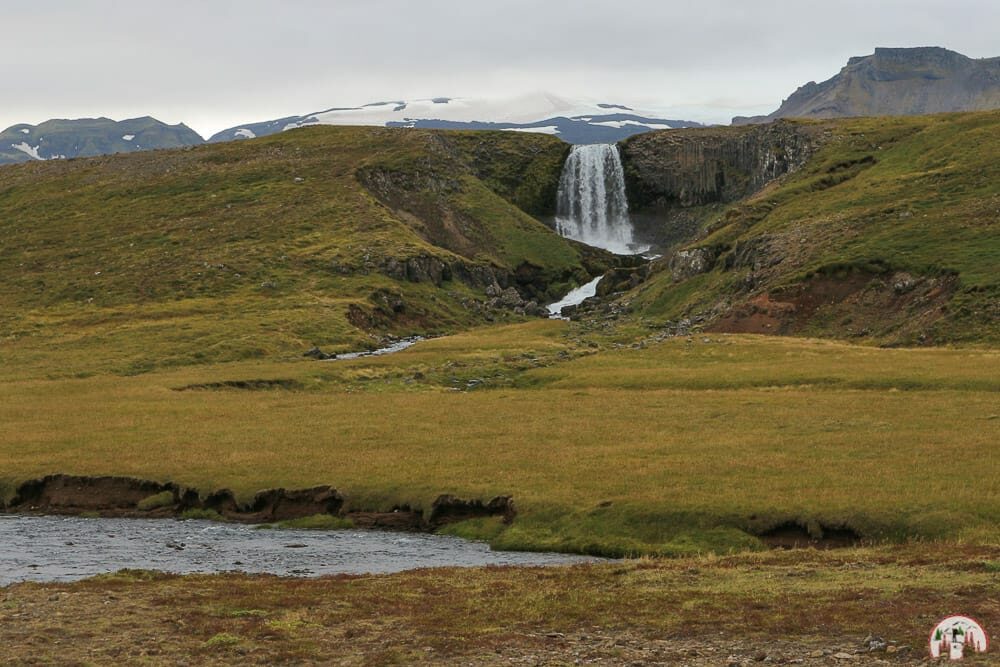Wasserfall Svöðufoss im Westen Islands
