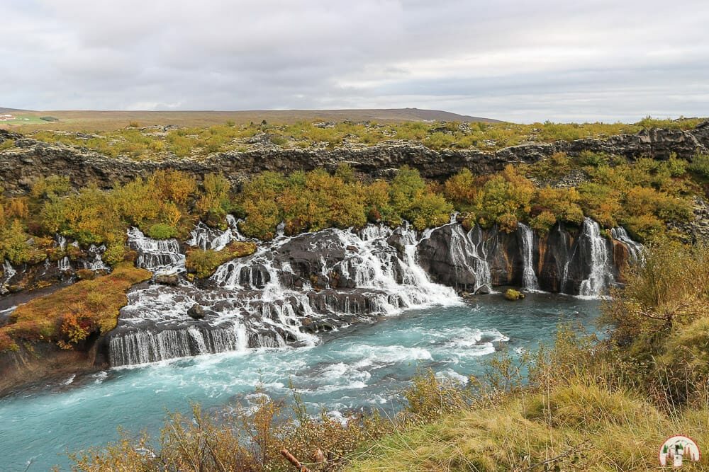 Hraunfossar Wasserfall im Westen Islands