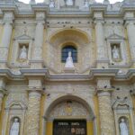 Die Iglesia de la merced in Antigua auf einer Guatemala Reise