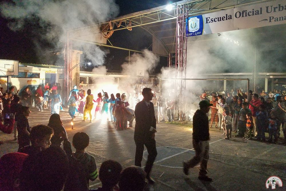 Local Party in Panajachel auf einer Guatemala Reise