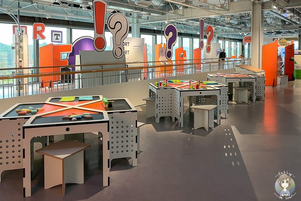 Sonderausstellung Papierflieger und Gummitwist in Paderborn