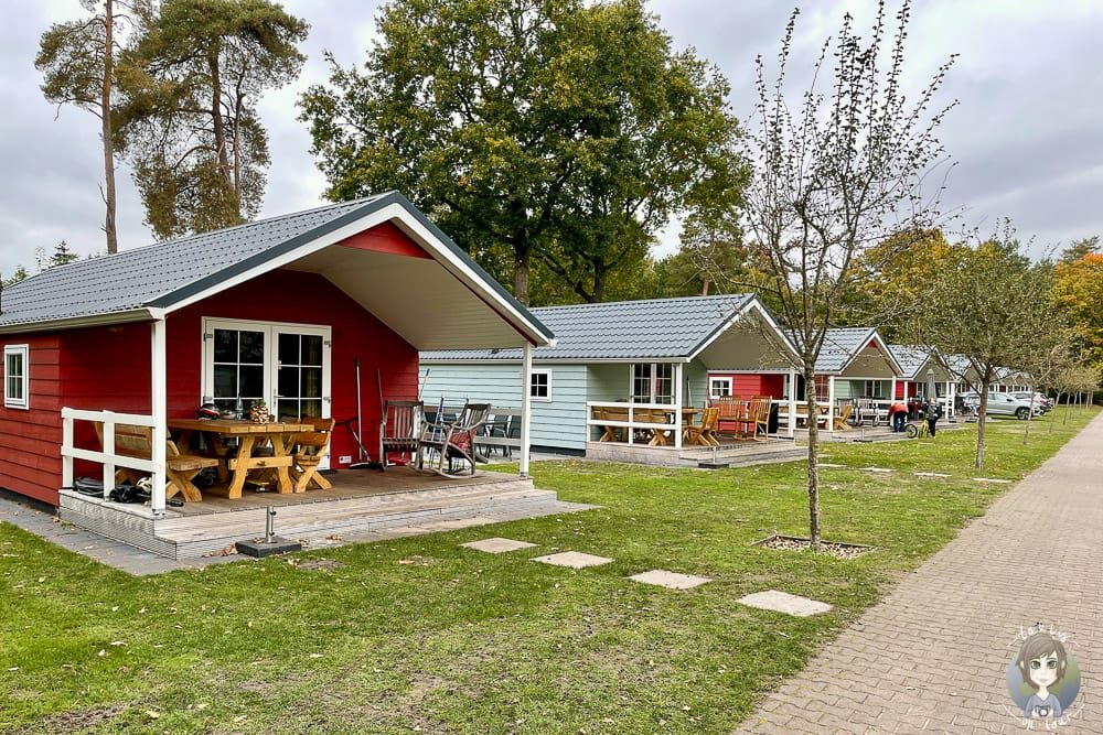 Hütten vom Der Kleine Wolf Camping in den Niederlanden