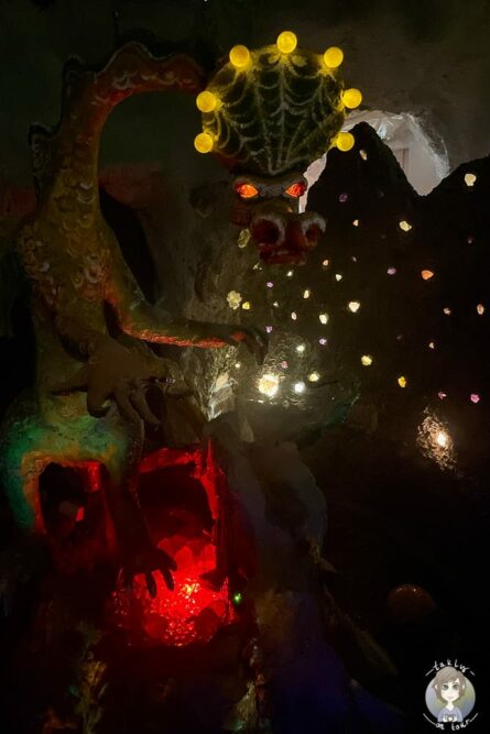 Ein Drache in der Edelstein-Erlebniswelt